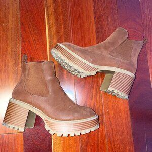Mia Suede Cognac Women's Platform Chelsea Boots Size 7